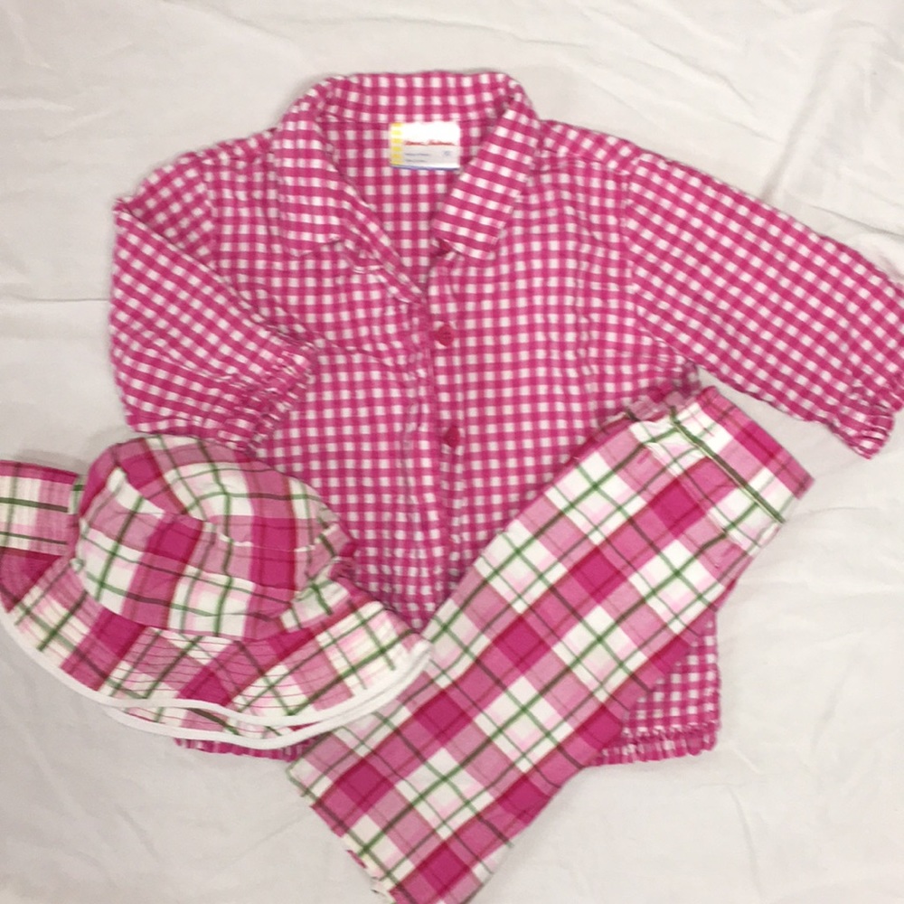 Like new. Hanna Andersson set with hat